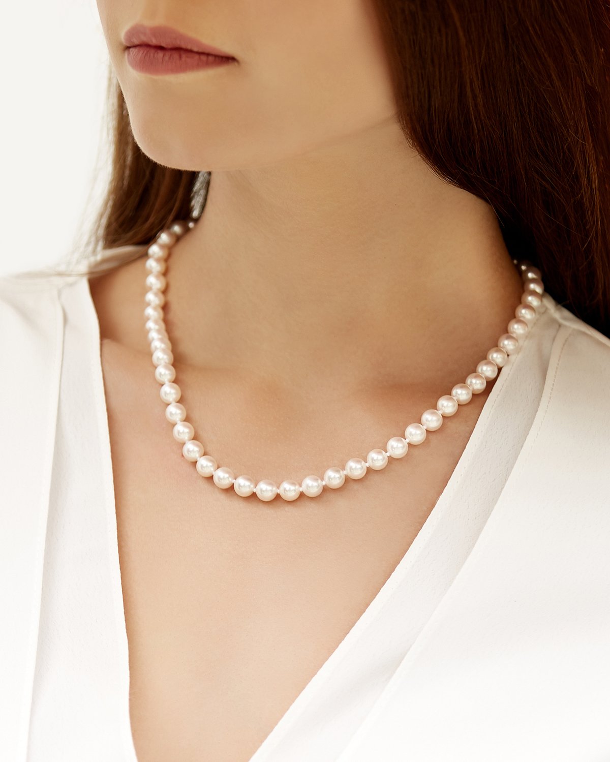 Elegant White Akoya Pearl Necklace – 9.0–11.0 mm